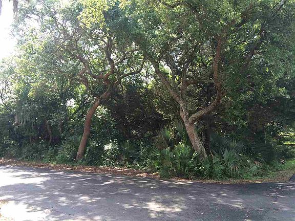 4th image of 1724 Santiago St
