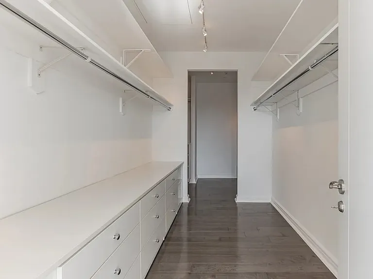 240 Riverside Blvd #1 — Photo 22