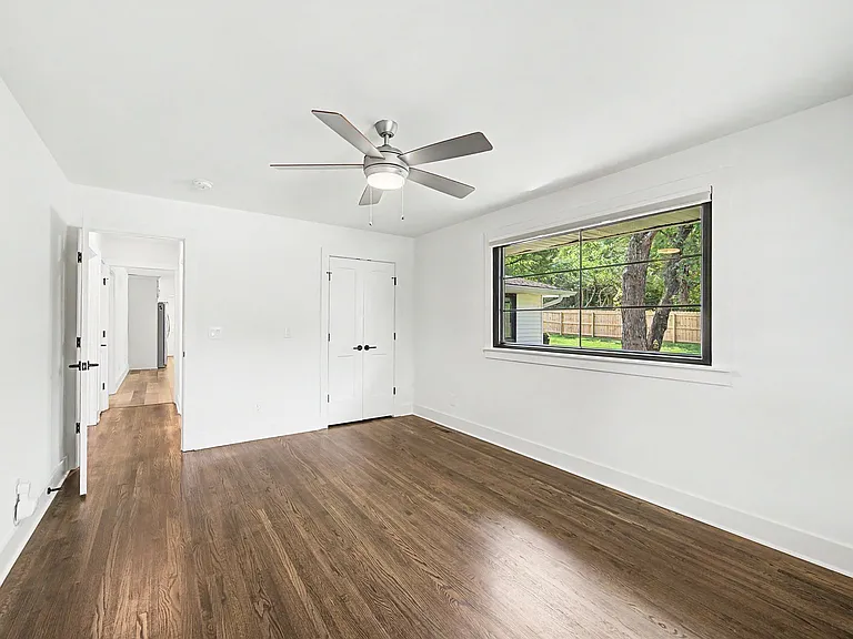1205 Saint Marys Ln — Photo 20