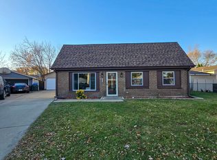 728 Hawthorne Ct, Bolingbrook, IL 60440