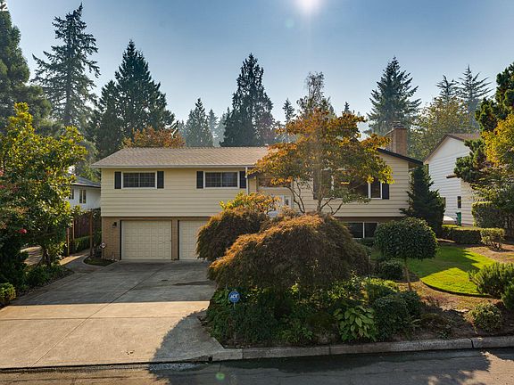 2nd image of 1030 SE 22nd Ct