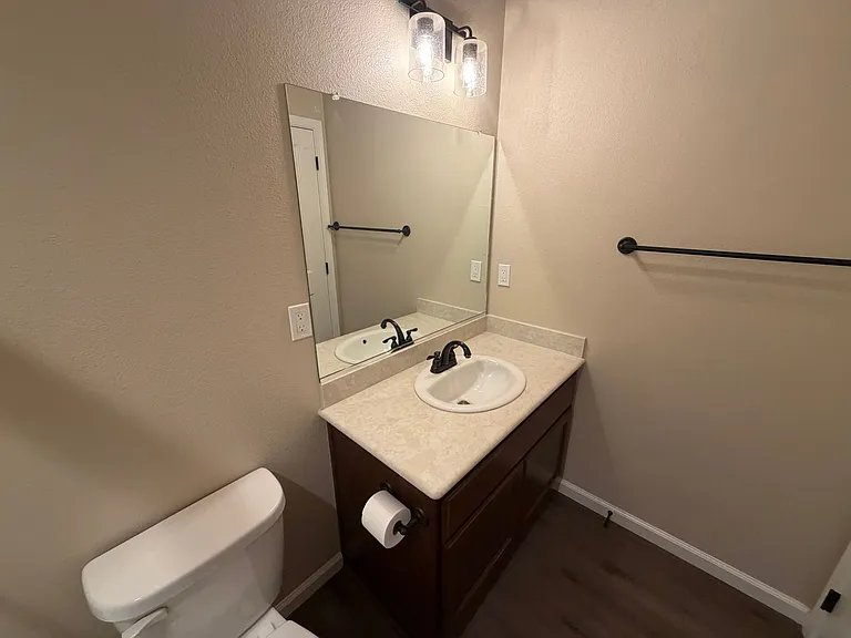 1194 Velarde Cir — Photo 47