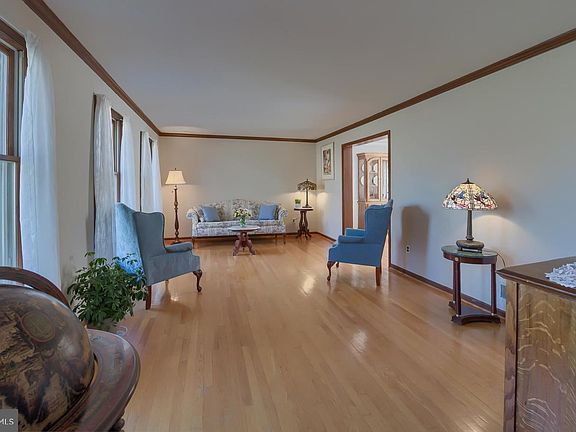5th image of 707 Clifton Dr