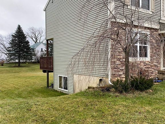 5th image of 4026 Mary Beth Ln