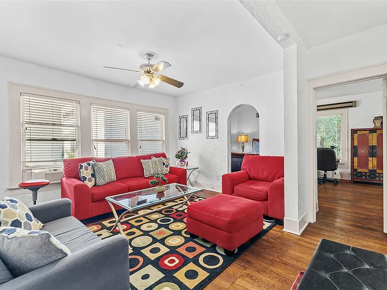 2511 Whitney St #B — Photo 2