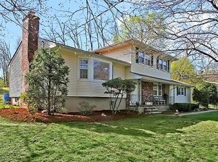 574 Chestnut St, Stirling, NJ 07980