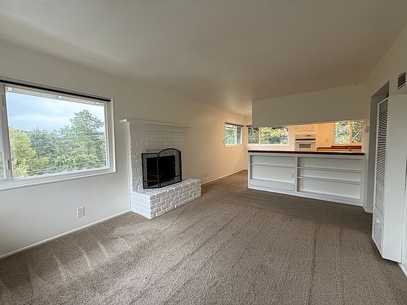4th image of 1 Shelley Dr APT D