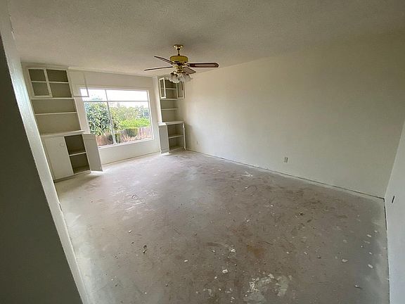 new paint as of 8/13/2020! New floors going in in the coming week.