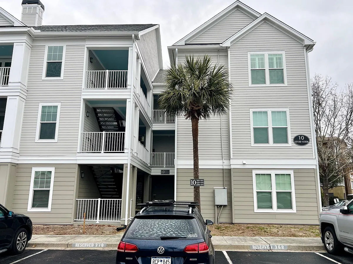 Building Photo - 130 River Landing Dr #10302