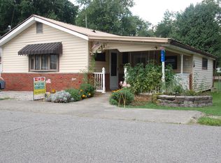 1036 Heck St, Milton, WV
