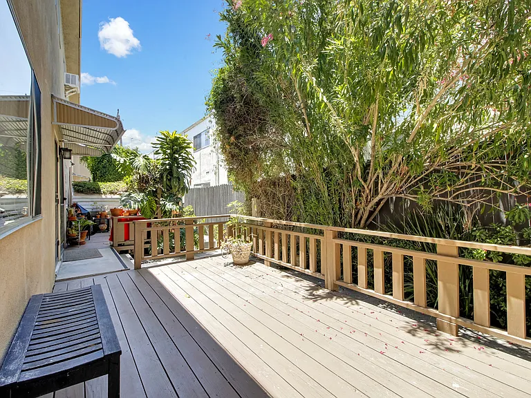 1452 Berkeley St #2 — Photo 25