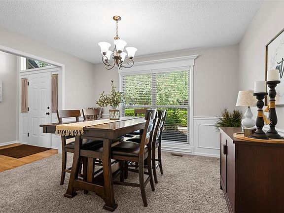 5th image of 2801 SW Twincreek Ct