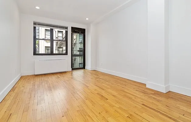 Rented by Mossanen Group | media 12