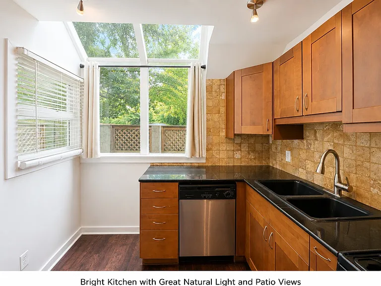 836 Saint Charles Ave NE #A — Photo 7