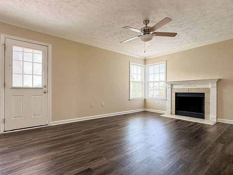 800 Connaly Dr — Photo 15