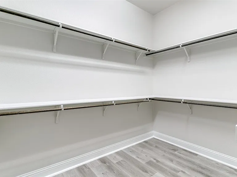 523 Paddock Way — Photo 16