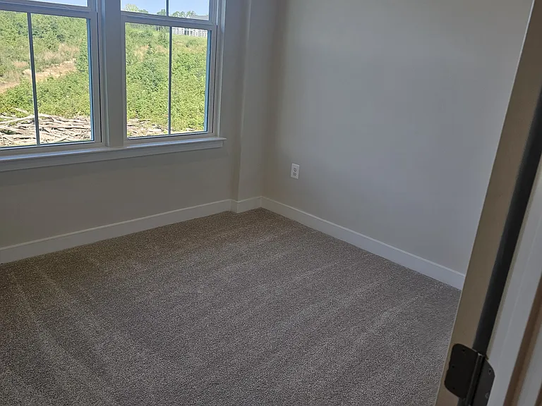 9274 Tanfield Dr — Photo 4