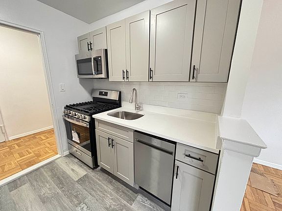 2nd image of 10 Vermilyea Ave APT 4A