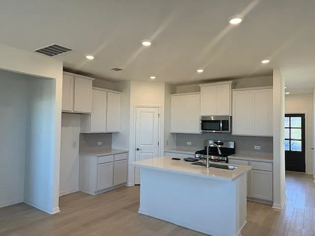 365 Papaya Dr — Photo 9