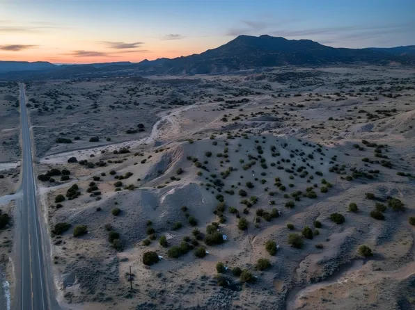 544 High Way, Abiquiu, NM 87510