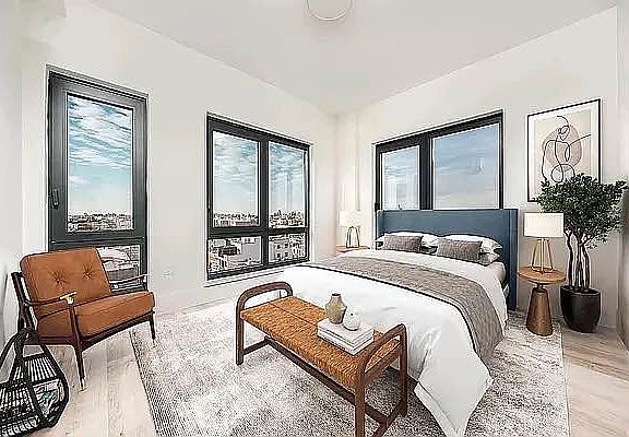 4th image of 1510 Gates Ave #903