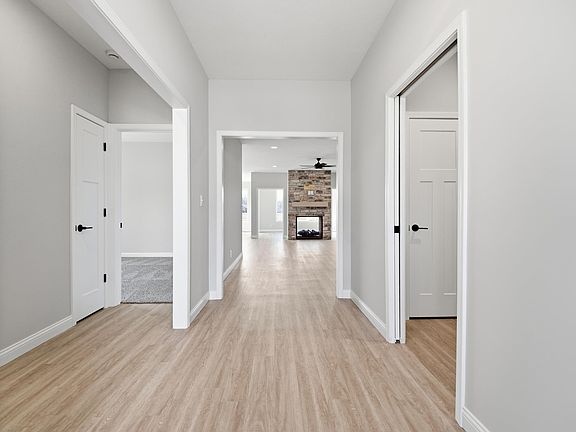 4th image of 4084 Peterborough Rd