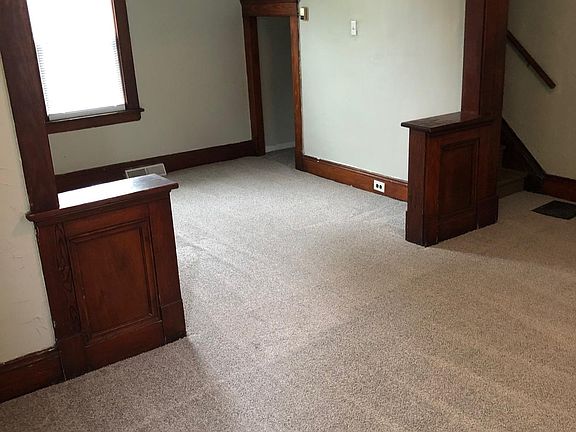 3rd image of 166 Magnolia Ave