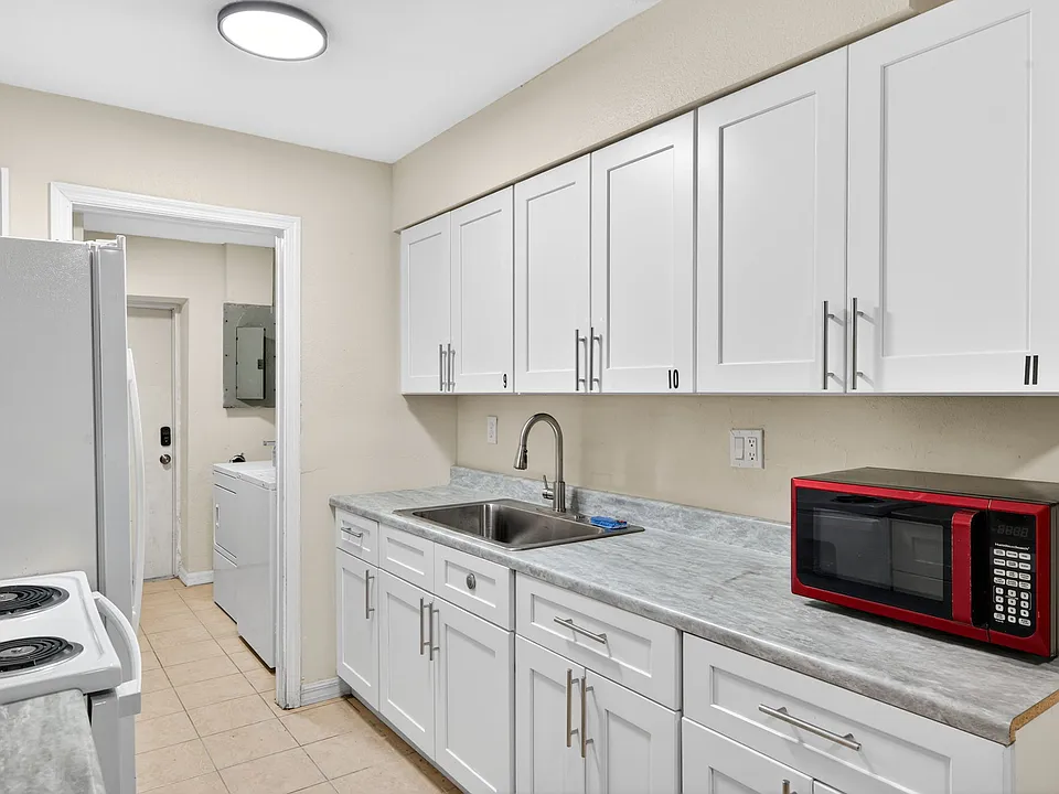 1778 Aquarius Ct #1