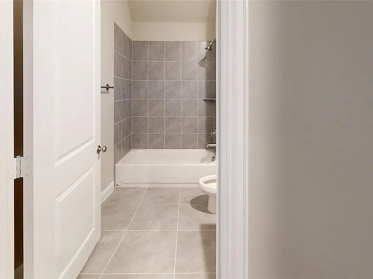 1420 Elizabeth St — Photo 15