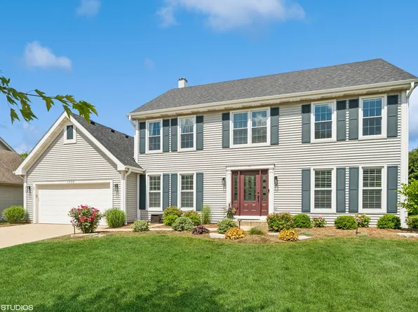 1460 Canter Ln, Bartlett, IL 60103