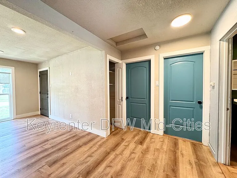 2703 Downing Ave — Photo 6