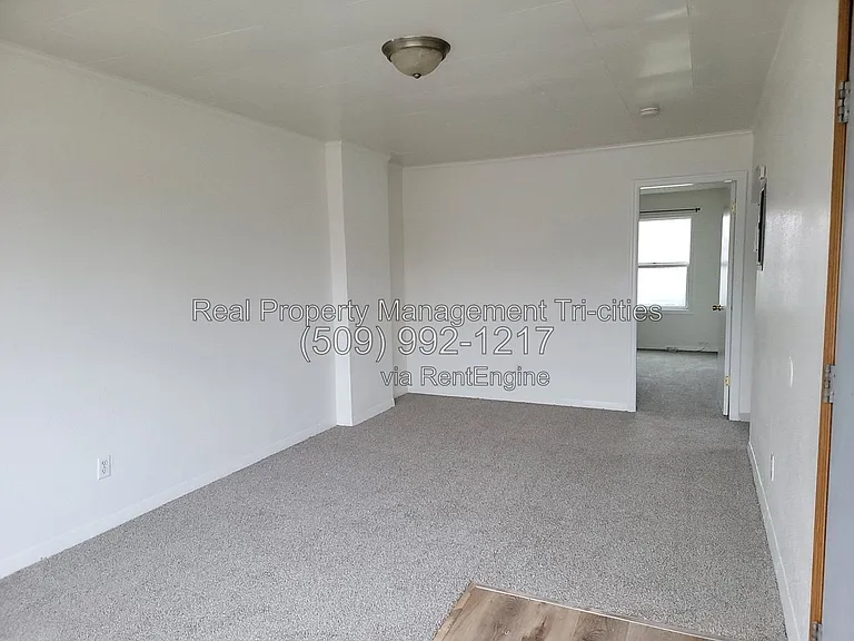 728 W Bonneville St #1 — Photo 7