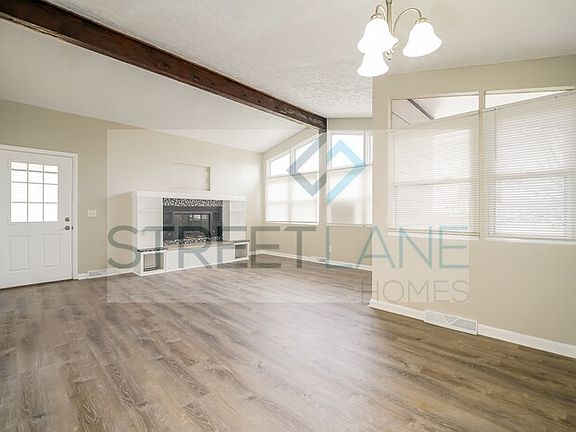 4th image of 4977 Beatrice Dr