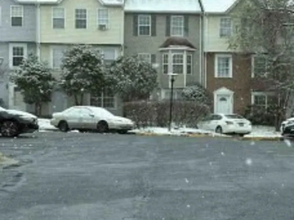 7102 Flag Harbor Dr, District Heights, MD 20747