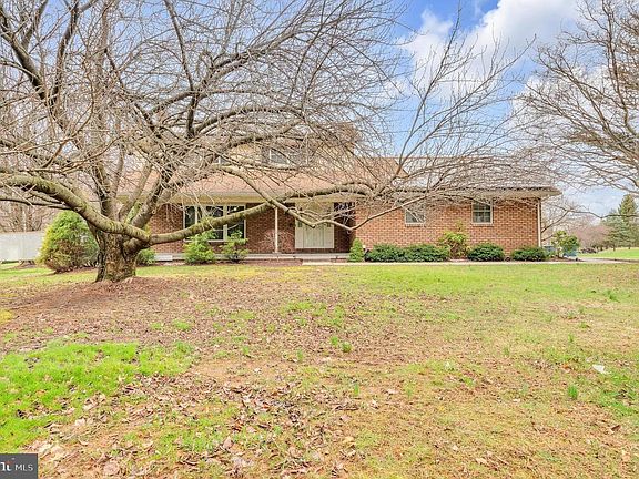 2nd image of 5013 E Berlin Rd