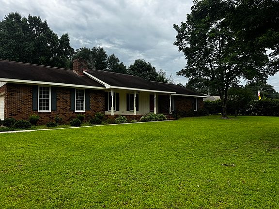 2nd image of 904 Chapel Ridge Dr