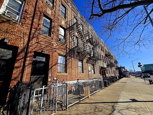 Rented by Brooklyn Property Group LLC | media 13