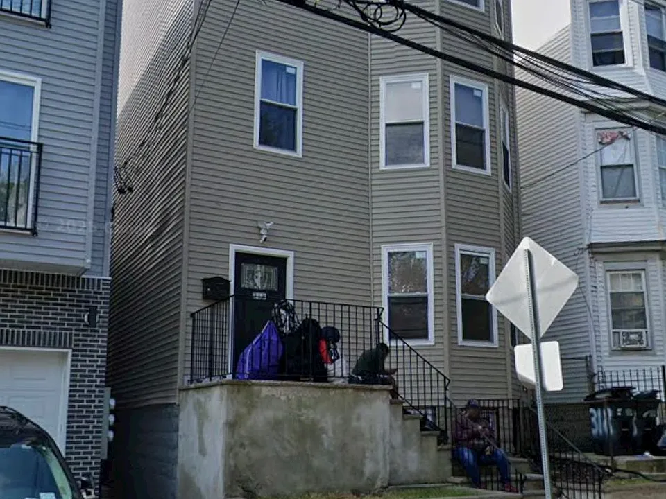 318 W Runyon St #0