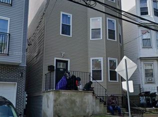 318 W Runyon St #B, Newark, NJ 07108