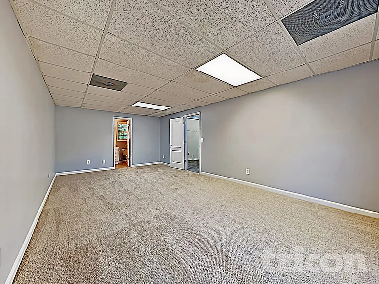 11 Anna Way — Photo 4