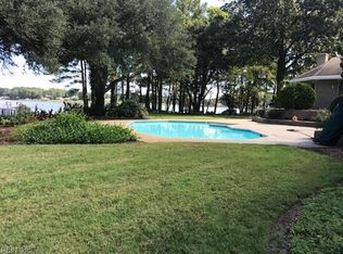 1242 N Inlynnview Rd, Virginia Beach, VA 23454