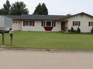 1405 N Walnut St, Iola, KS 66749