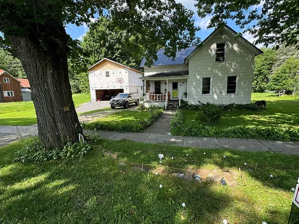 49 Catherine St, Potsdam, NY 13676