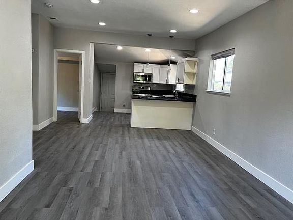 4th image of 124 B St