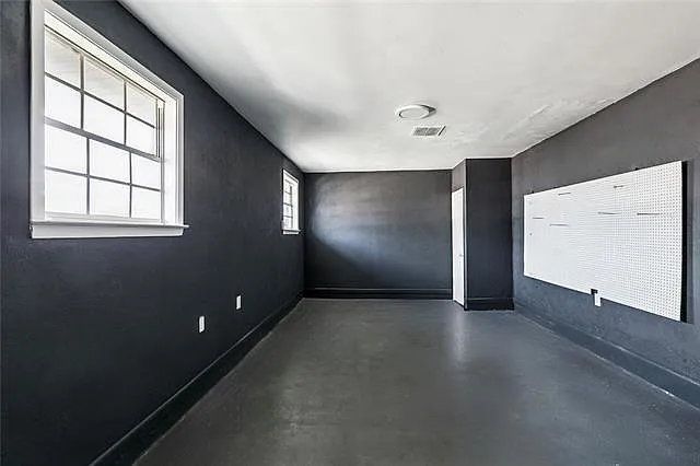 4510 Read Blvd — Photo 11