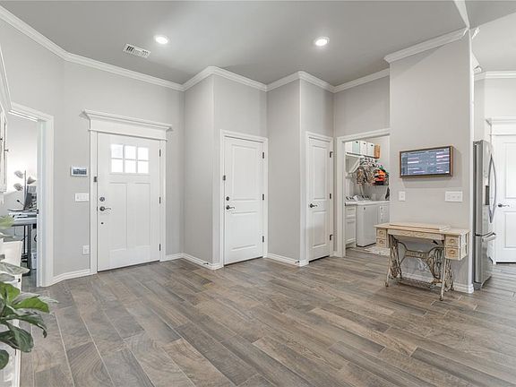 5th image of 701 Patrick Way