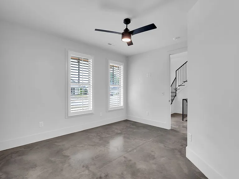 708 Anderson Rd — Photo 4