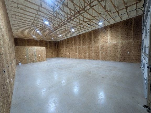 4th image of 853 W Airport Loop Rd #C-1