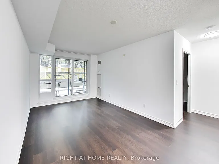 761 Bay St #313 — Photo 3