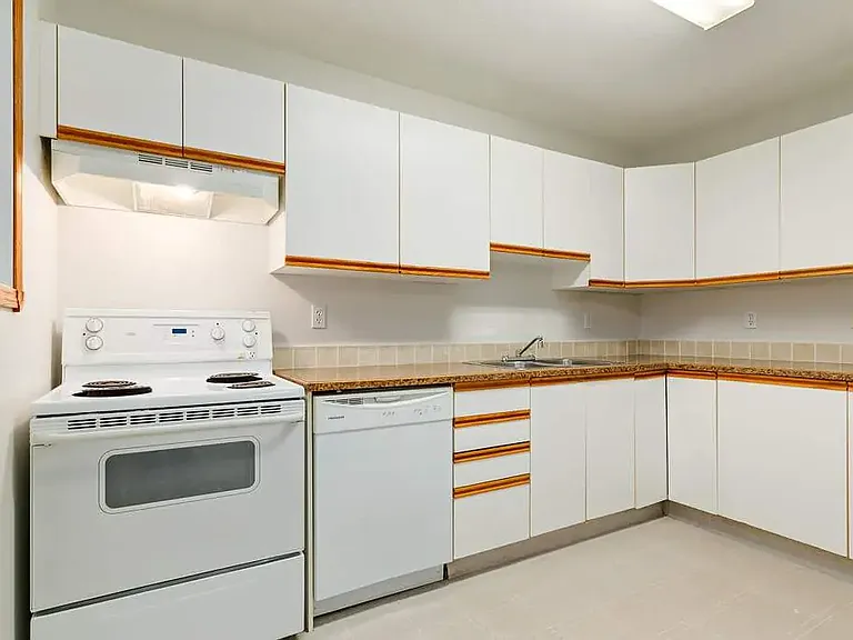 27 Halman Cres #29-RED — Photo 5
